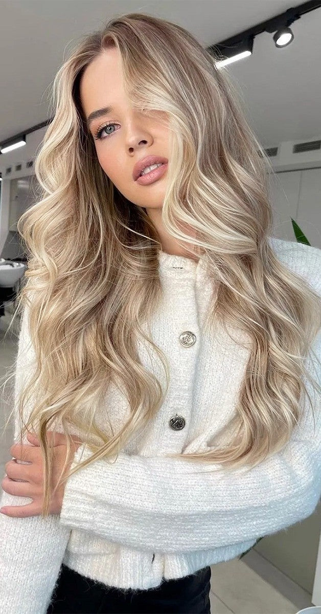 ✨ Ivory Blonde Wavy/Curly ✨