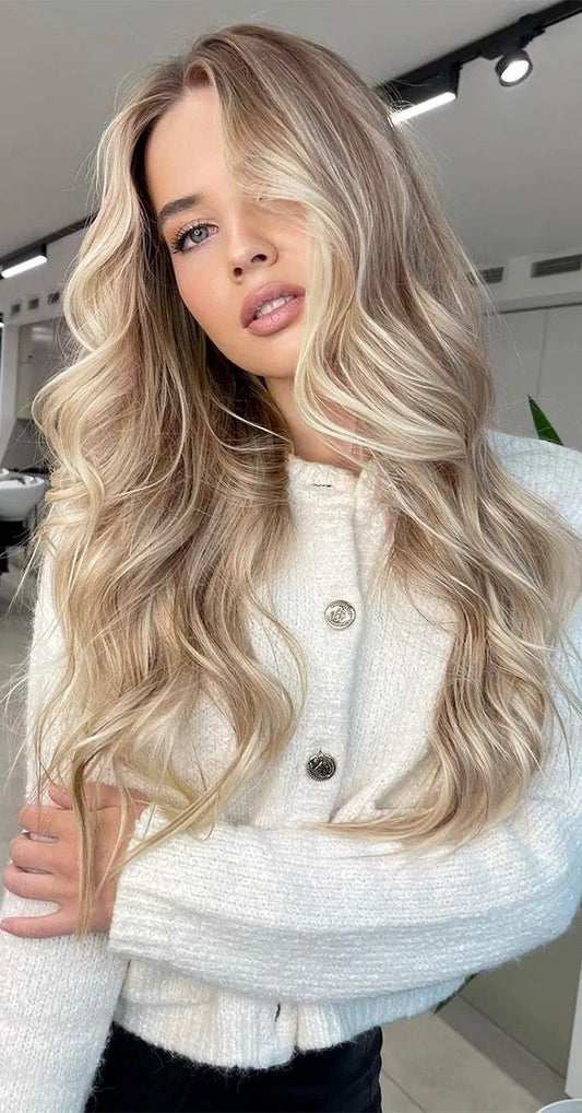 ✨ Ivory Blonde Wavy/Curly ✨
